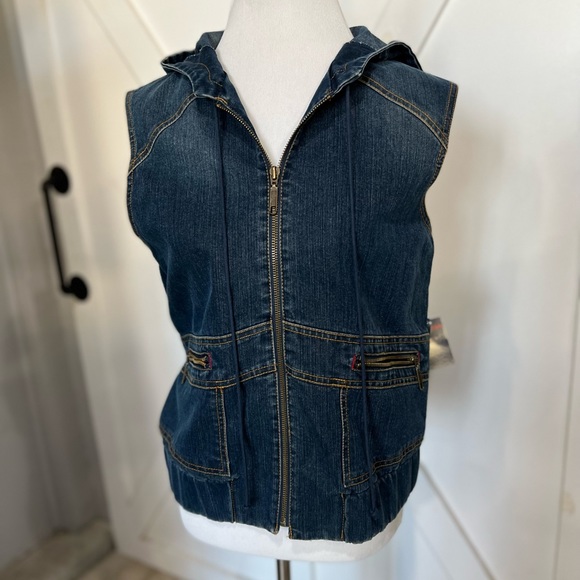 Hooded jean vest NWT - Picture 5 of 12